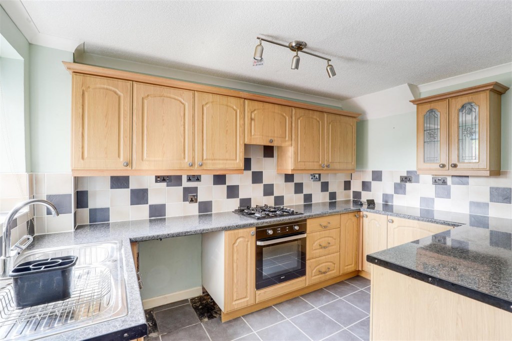 Polperro Way, Hucknall, Nottinghamshire, NG15 6JX