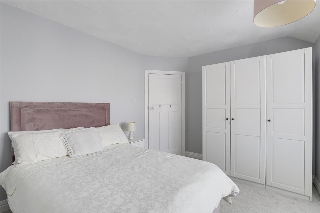 Rolleston Drive, Nottingham, Nottinghamshire, NG7 1JU