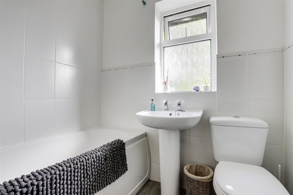 Lime Tree Road, Hucknall, Nottinghamshire, NG15 6AS
