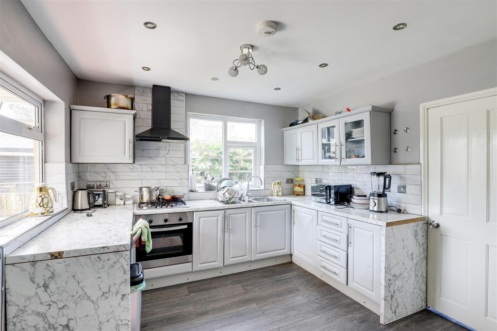 Addison Road, Carlton, Nottinghamshire, NG4 1JR