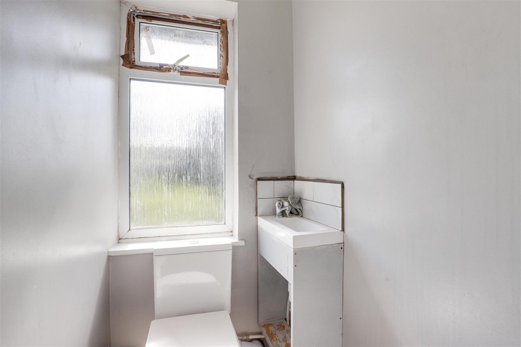 Addison Road, Carlton, Nottinghamshire, NG4 1JR