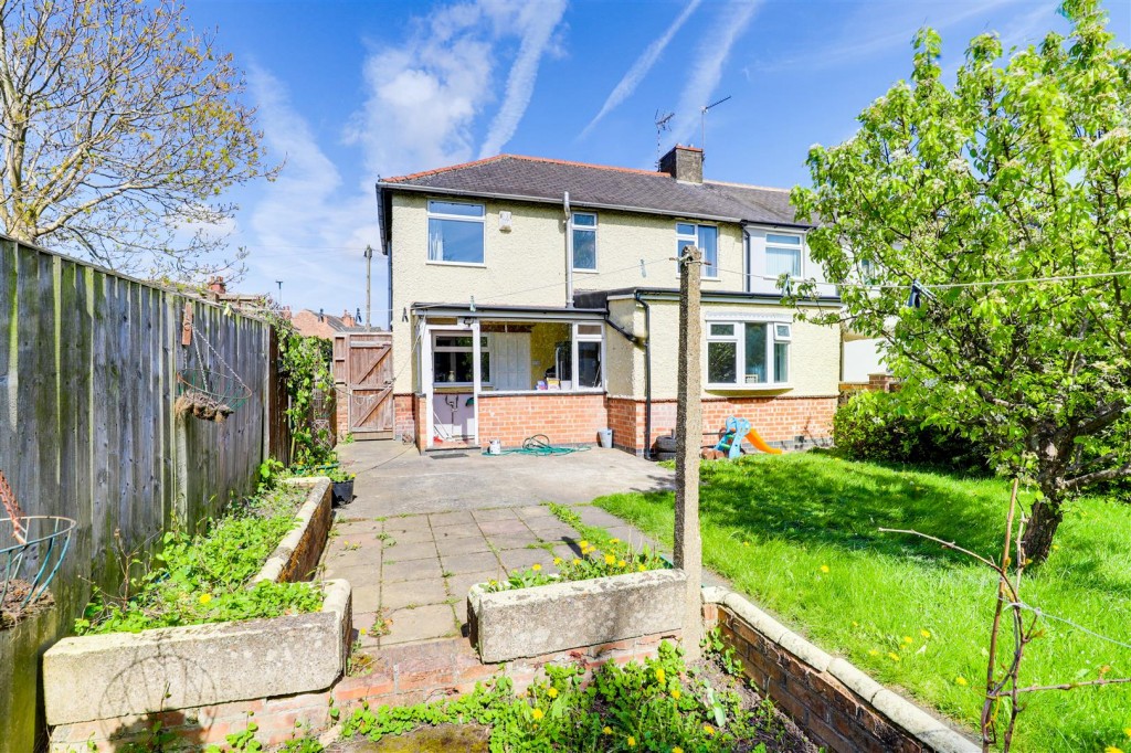 Addison Road, Carlton, Nottinghamshire, NG4 1JR