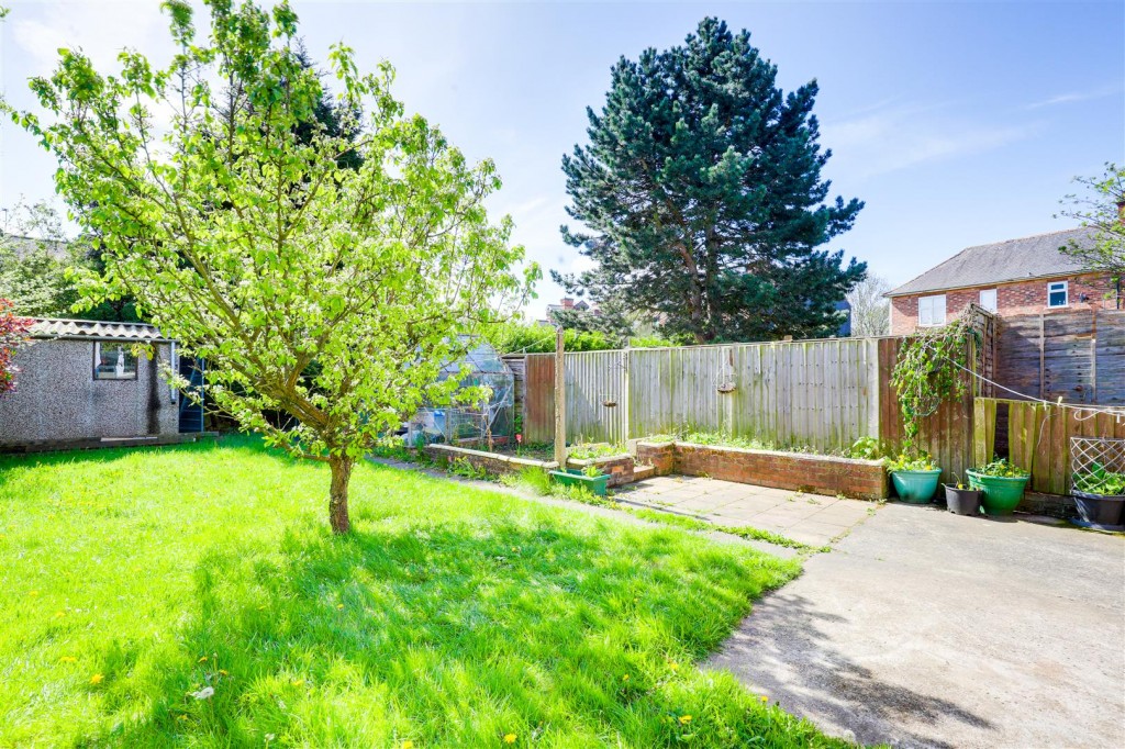 Addison Road, Carlton, Nottinghamshire, NG4 1JR