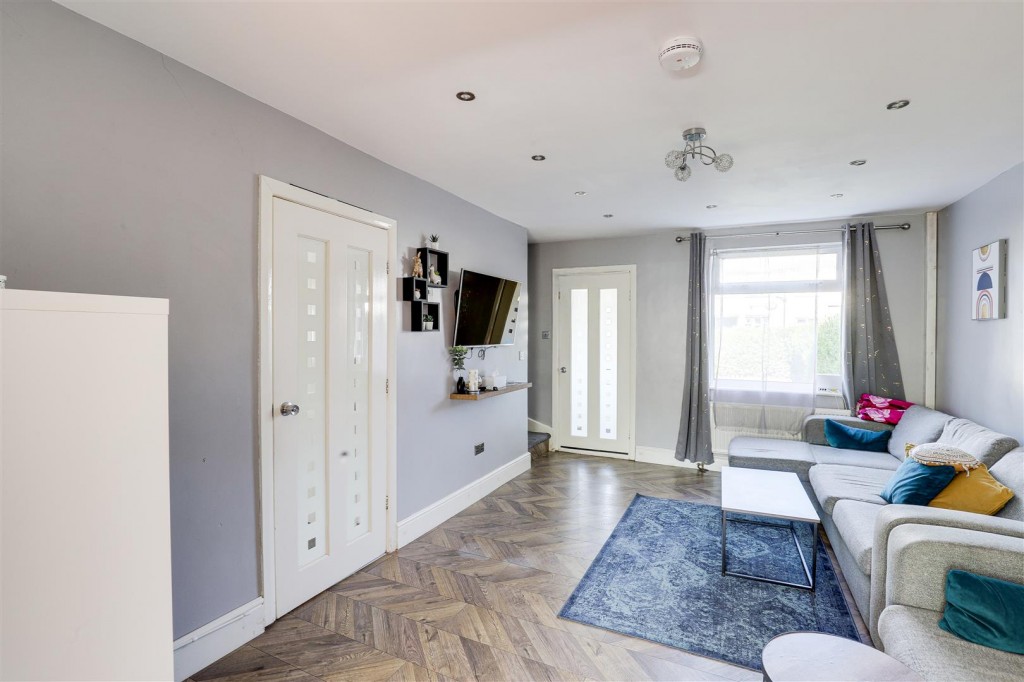 Addison Road, Carlton, Nottinghamshire, NG4 1JR