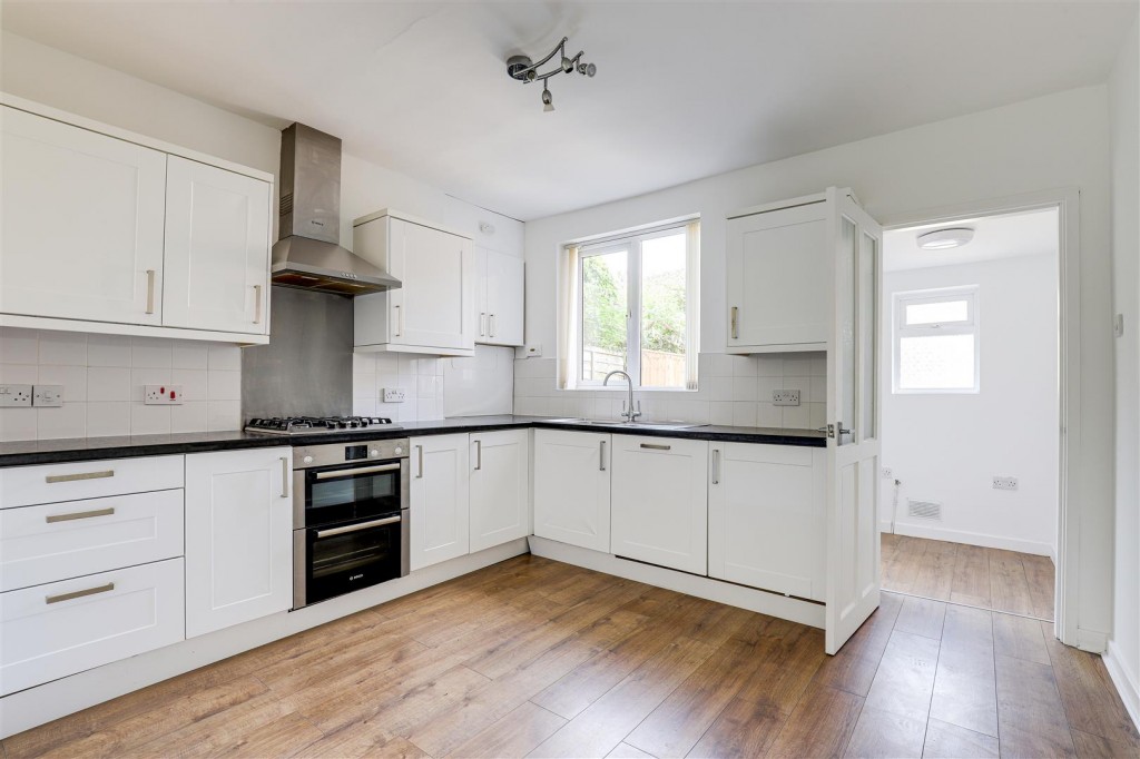 Chelmsford Road, Basford, Nottinghamshire, NG7 7EJ