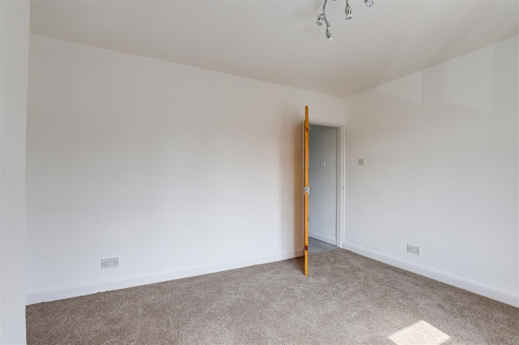 Chelmsford Road, Basford, Nottinghamshire, NG7 7EJ