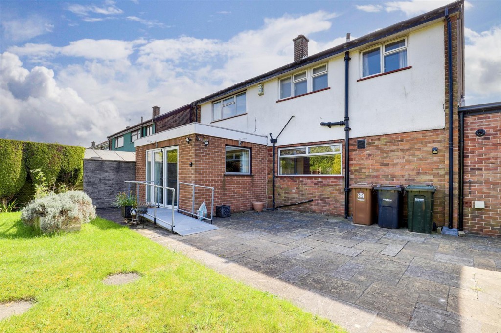 Coppice Road, Arnold, Nottinghamshire, NG5 7HH