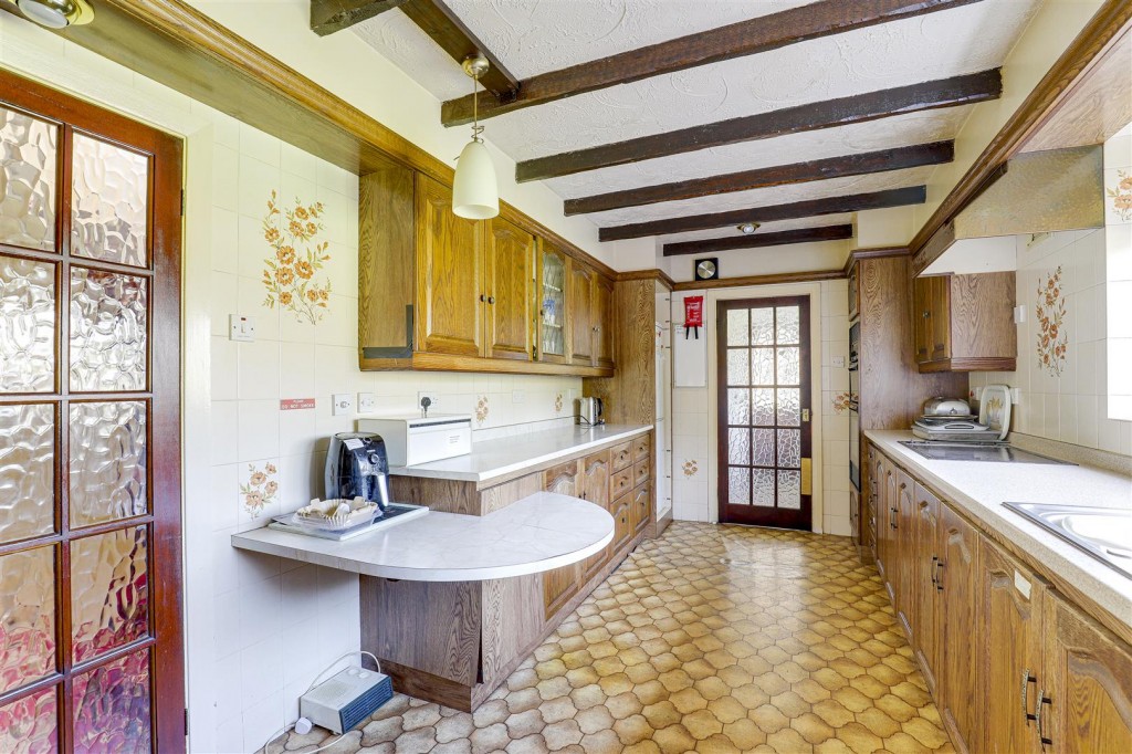 Coppice Road, Arnold, Nottinghamshire, NG5 7HH