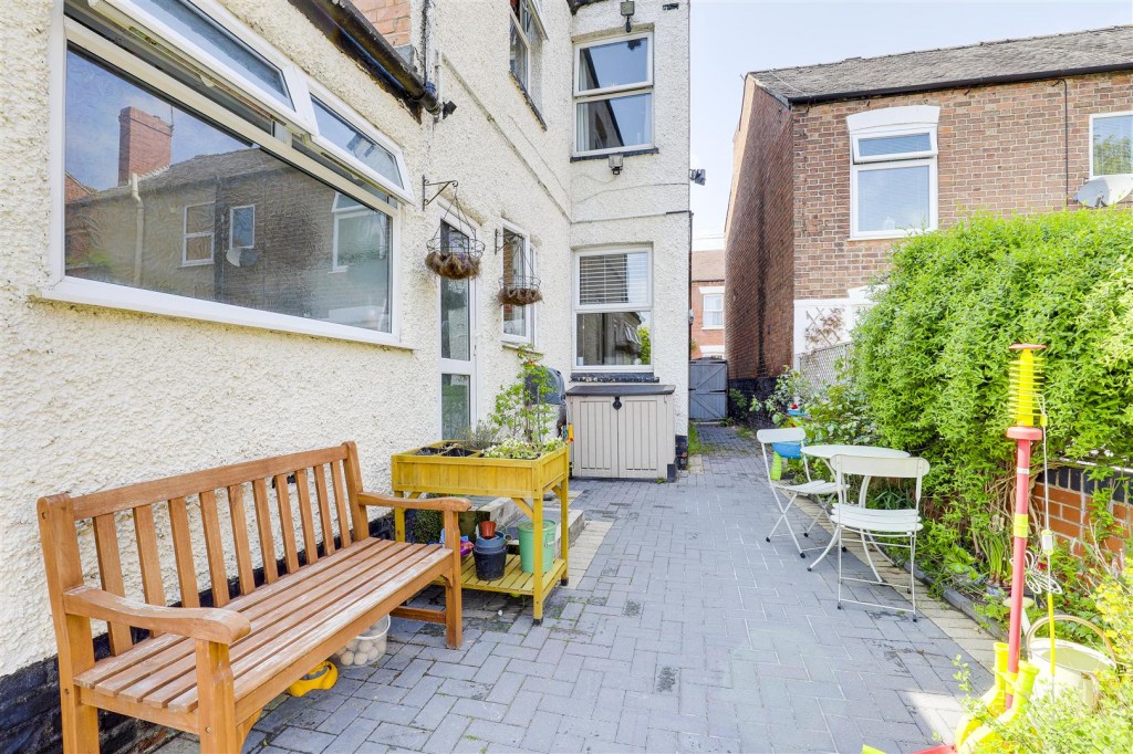 Chesterfield Street, Carlton, Nottinghamshire, NG4 1EF