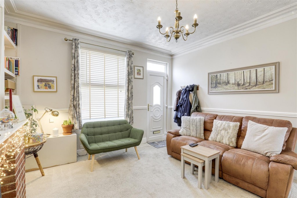 Chesterfield Street, Carlton, Nottinghamshire, NG4 1EF
