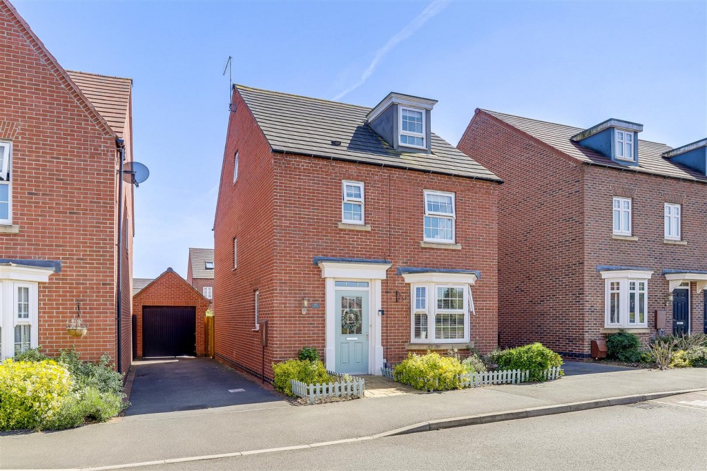 Kenbrook Road, Hucknall, Nottinghamshire, NG15 8HZ