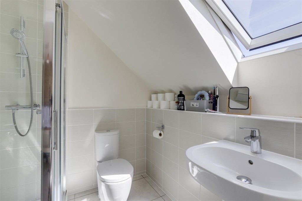 Kenbrook Road, Hucknall, Nottinghamshire, NG15 8HZ