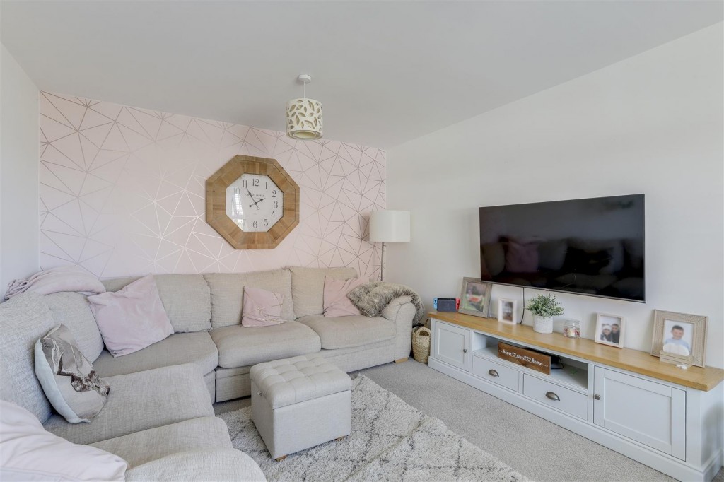 Kenbrook Road, Hucknall, Nottinghamshire, NG15 8HZ