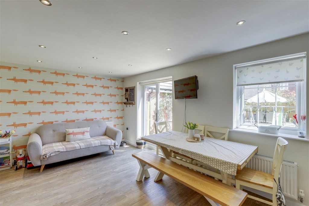 Kenbrook Road, Hucknall, Nottinghamshire, NG15 8HZ