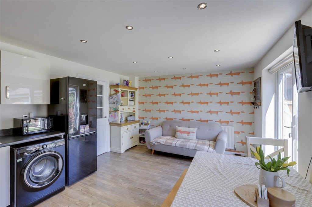 Kenbrook Road, Hucknall, Nottinghamshire, NG15 8HZ