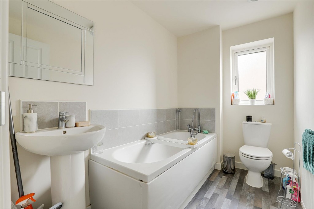 Horsley Lane, Gedling, Nottinghamshire, NG4 4LP
