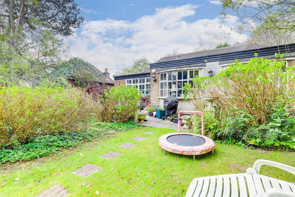 Edwards Lane, Sherwood, Nottinghamshire, NG5 3HU