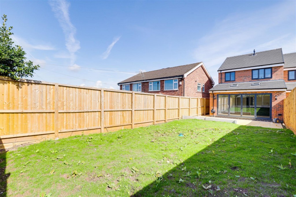 Carmel Gardens, Arnold, Nottinghamshire, NG5 6LW
