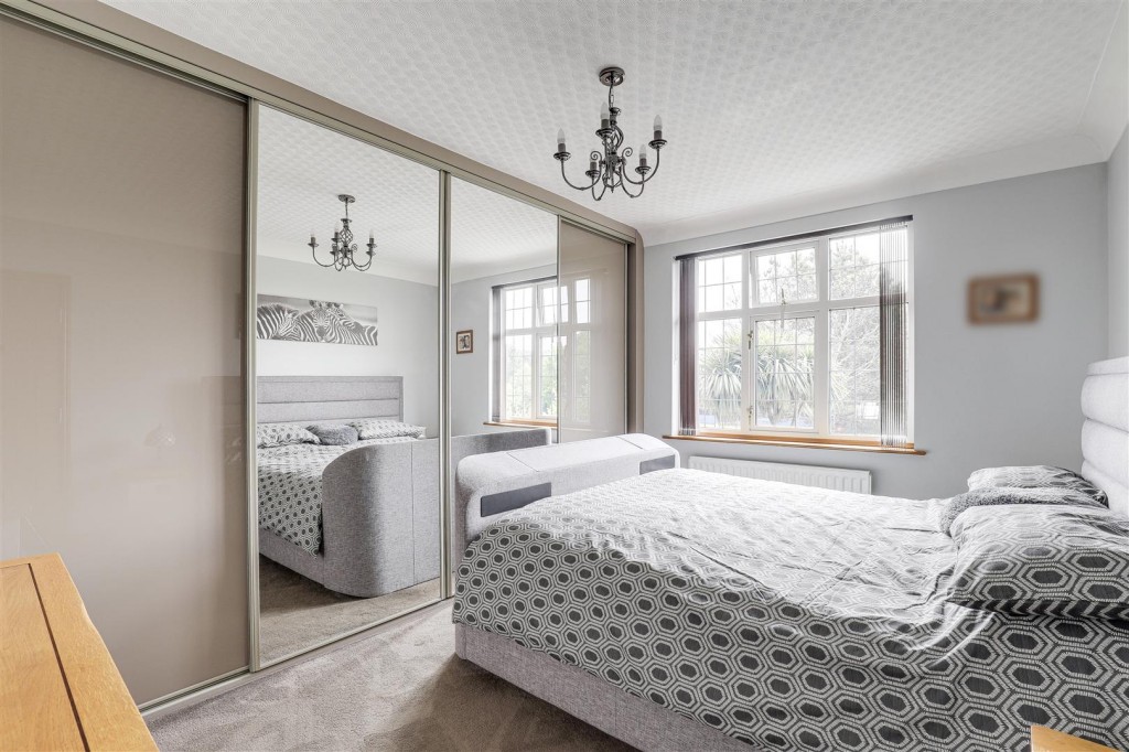 Plains Road, Mapperley, Nottinghamshire, NG 3 5LE