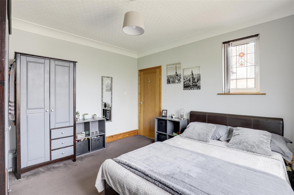 Plains Road, Mapperley, Nottinghamshire, NG 3 5LE
