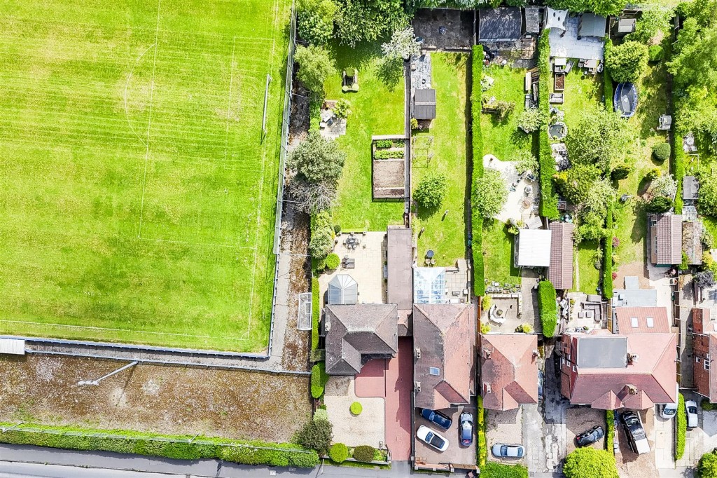 Plains Road, Mapperley, Nottinghamshire, NG 3 5LE