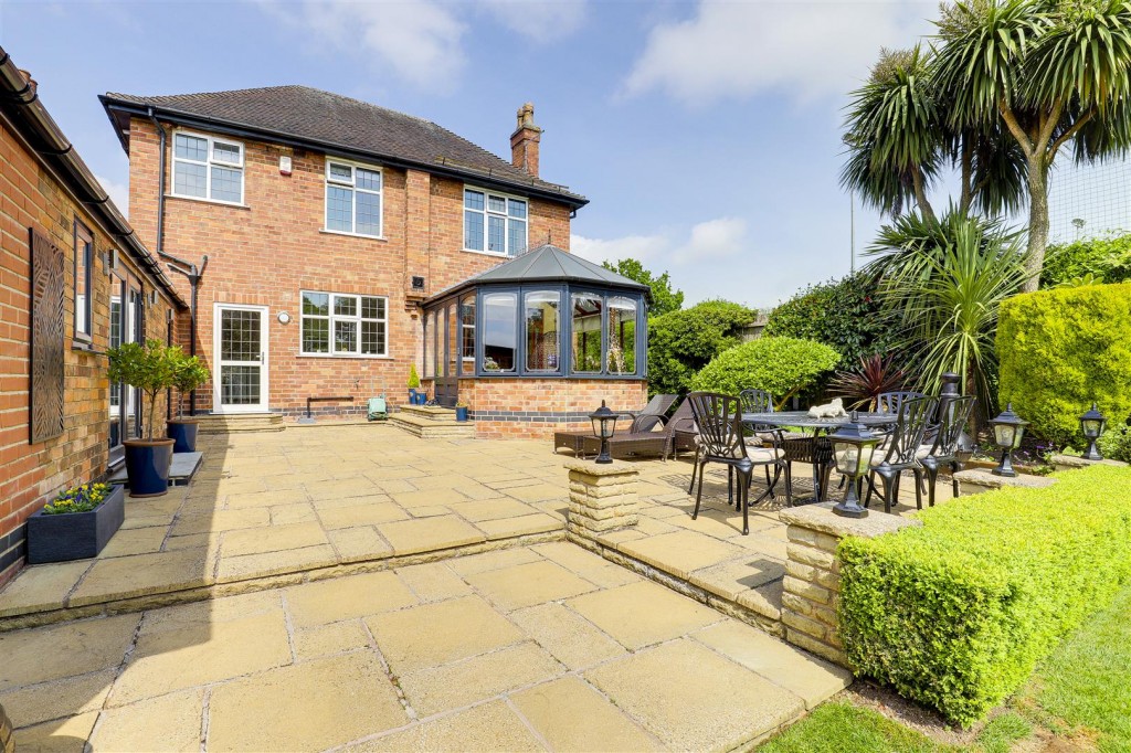 Plains Road, Mapperley, Nottinghamshire, NG 3 5LE