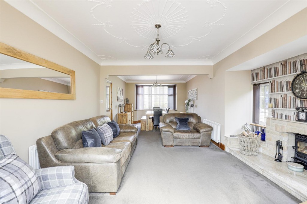 Plains Road, Mapperley, Nottinghamshire, NG 3 5LE