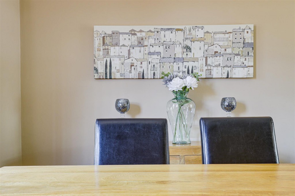 Plains Road, Mapperley, Nottinghamshire, NG 3 5LE