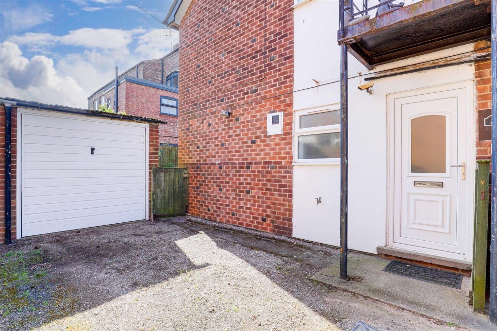 Lady Bay Road, West Bridgford, Nottinghamshire, NG2 5BJ