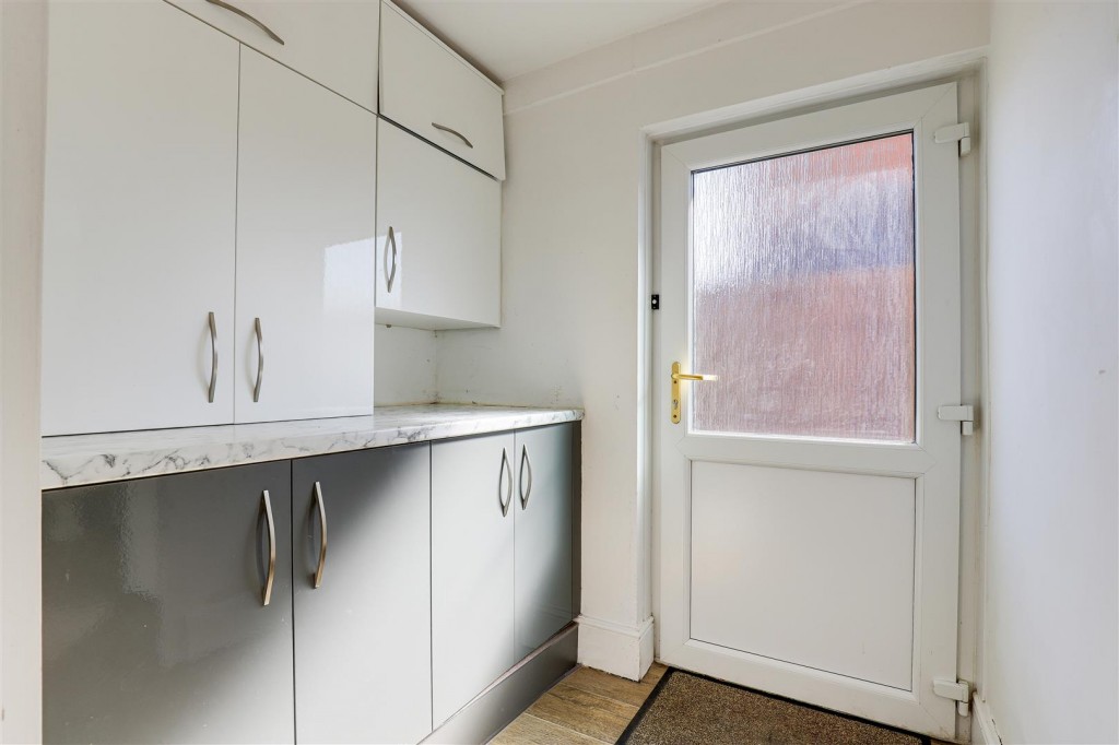Cromwell Crescent, Lambley, Nottinghamshire, NG4 4PJ
