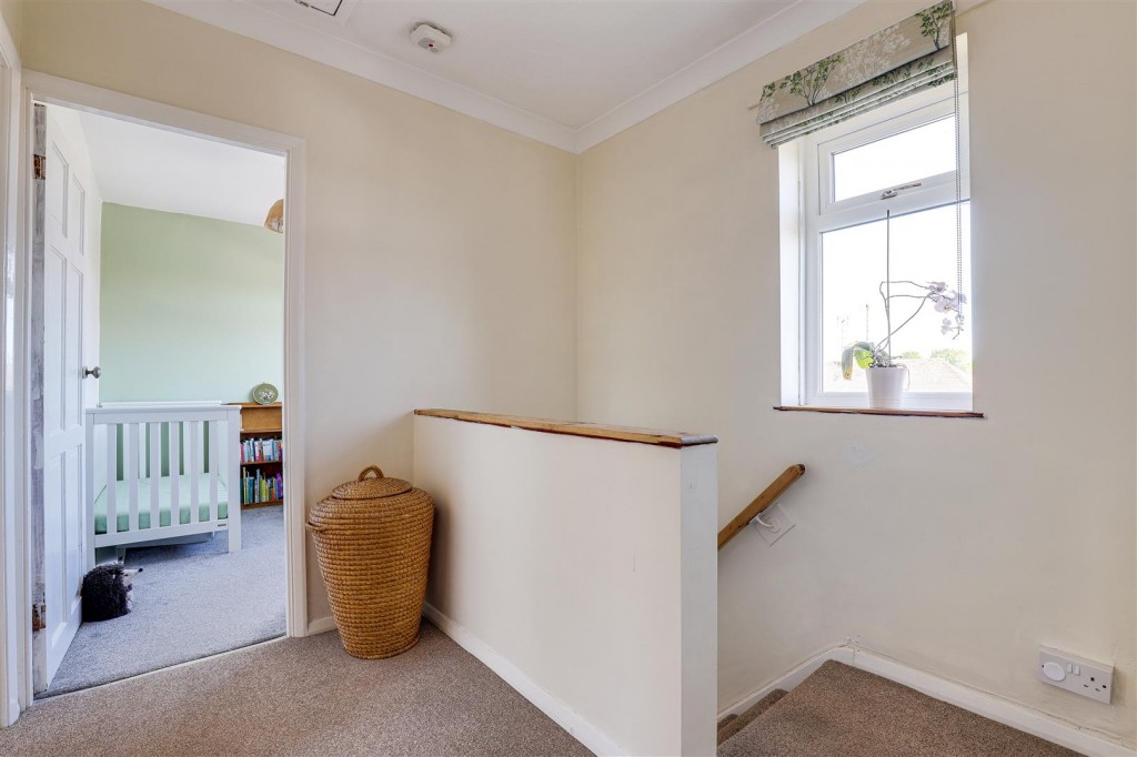Cromwell Crescent, Lambley, Nottinghamshire, NG4 4PJ