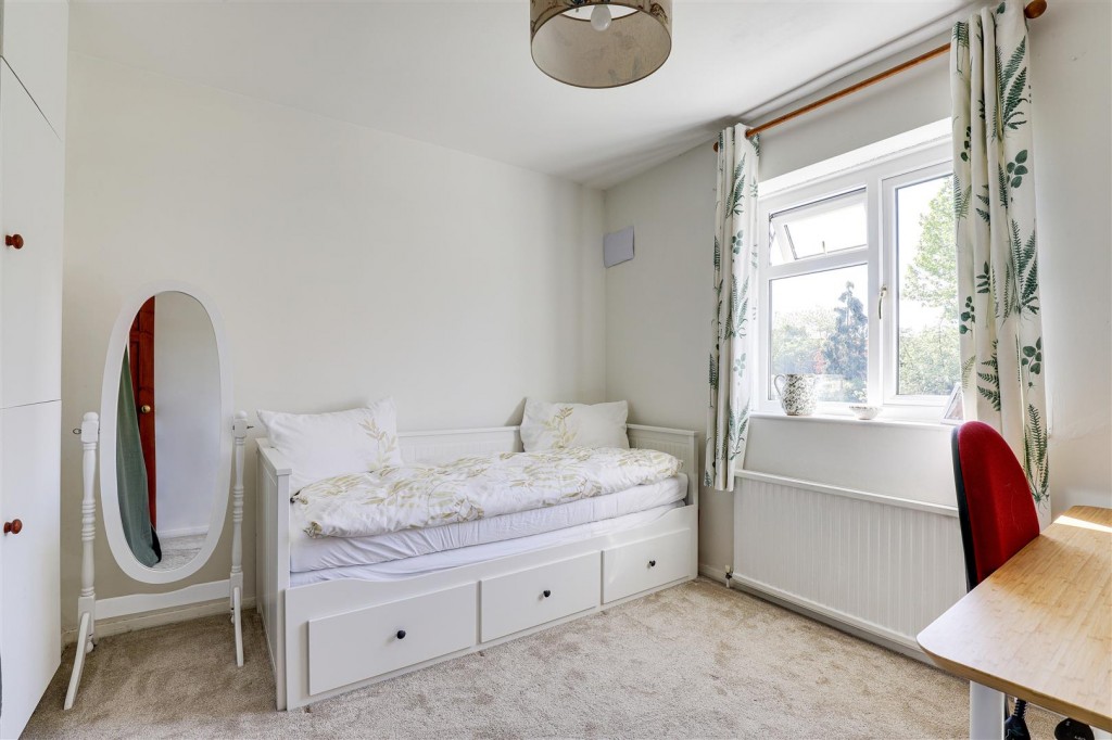 Cromwell Crescent, Lambley, Nottinghamshire, NG4 4PJ