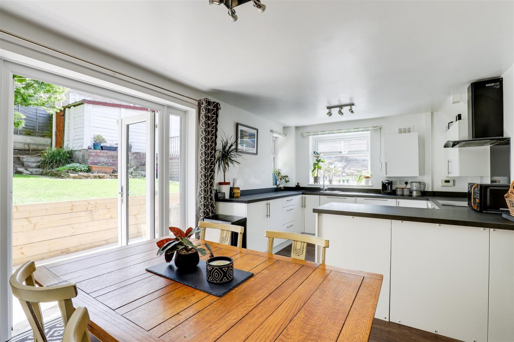 Darlton Drive, Arnold, Nottinghamshire, NG5 7LX