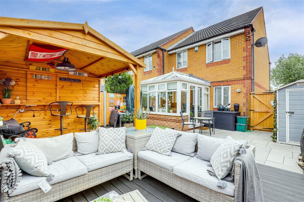 Nether Pasture, Netherfield, Nottinghamshire,NG4 2JZ