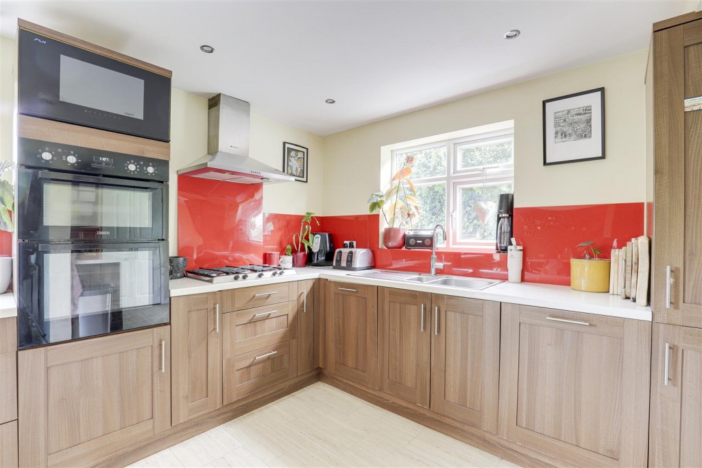 Rossell Drive, Stapleford, Nottinghamshire, NG9 7EG