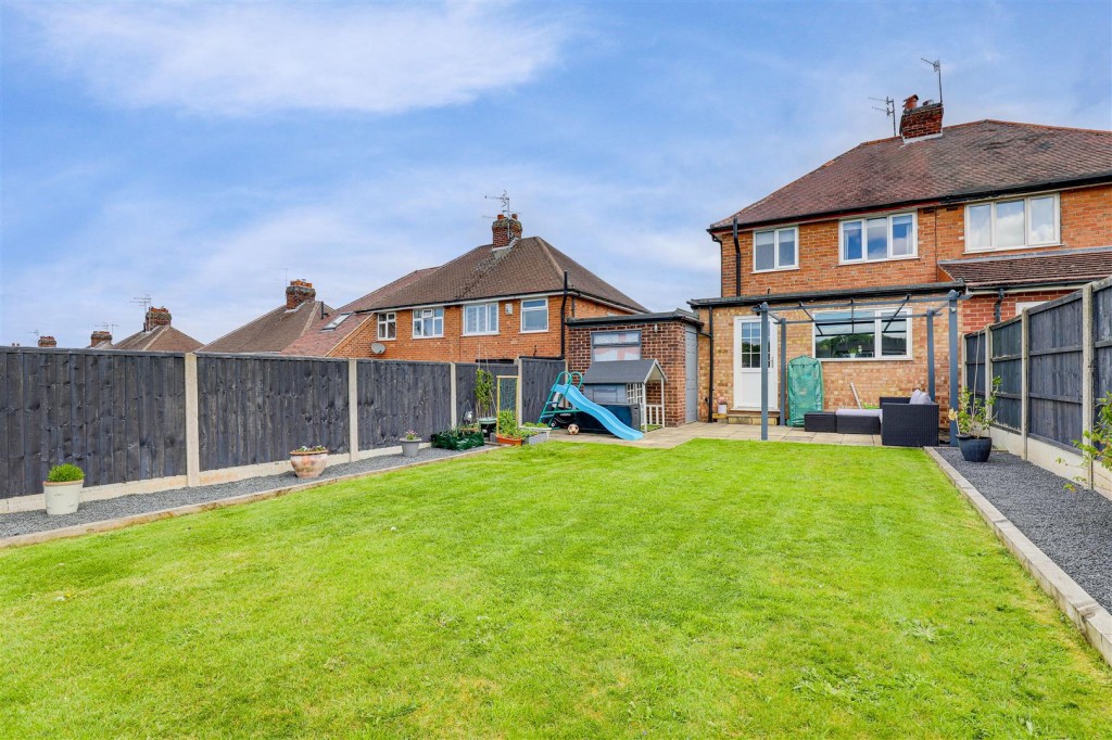 Langley Avenue, Arnold, Nottinghamshire, NG5 6NN