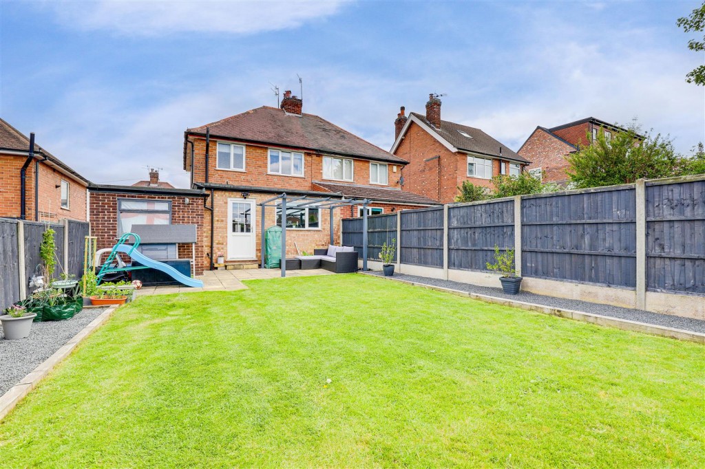 Langley Avenue, Arnold, Nottinghamshire, NG5 6NN