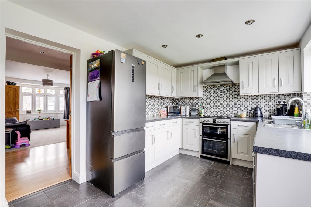 Langley Avenue, Arnold, Nottinghamshire, NG5 6NN