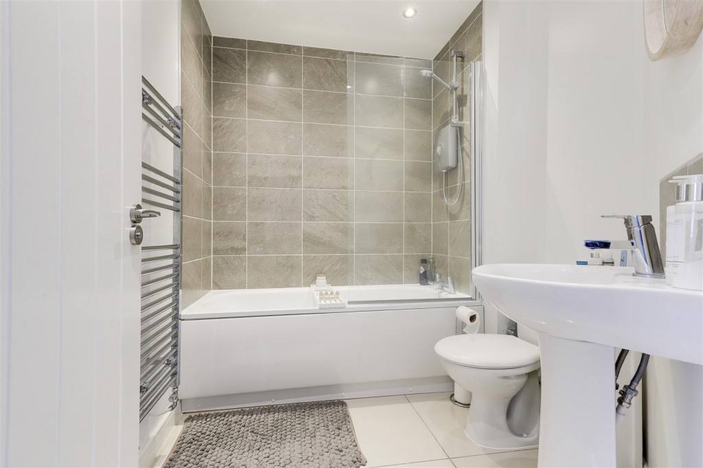 Bass Close, Linby, Nottinghamshire, NG15 8JW