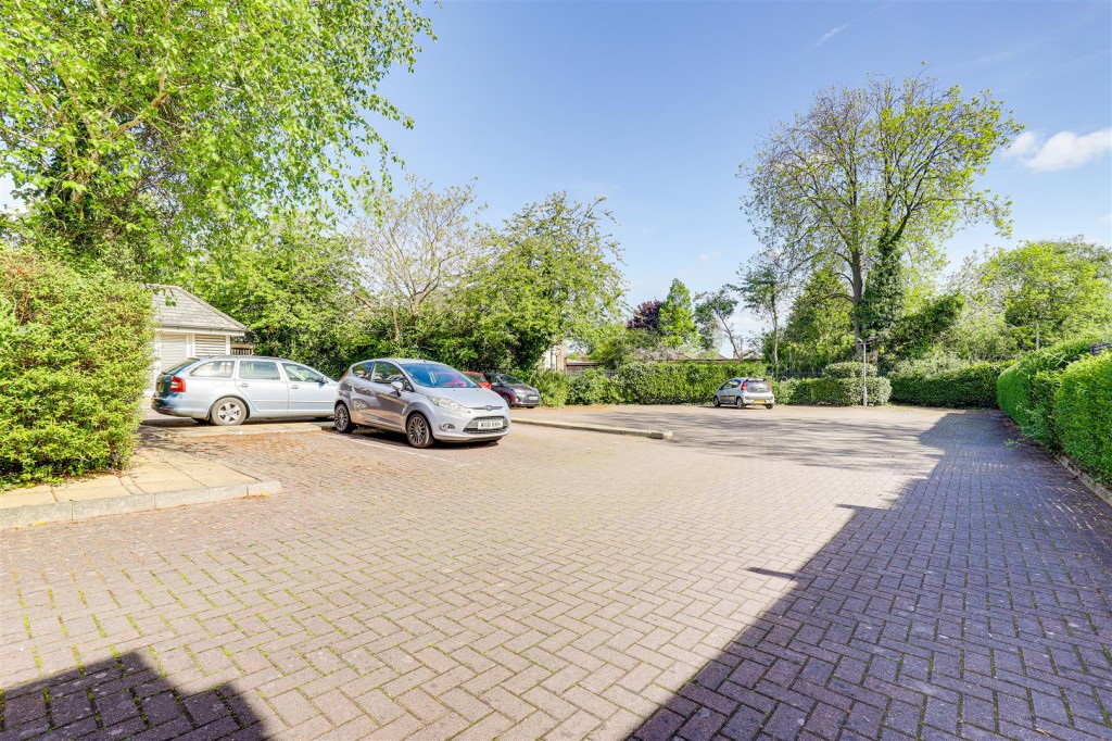 73 Radcliffe Road, West Bridgford, Nottingham, NG2 5HE