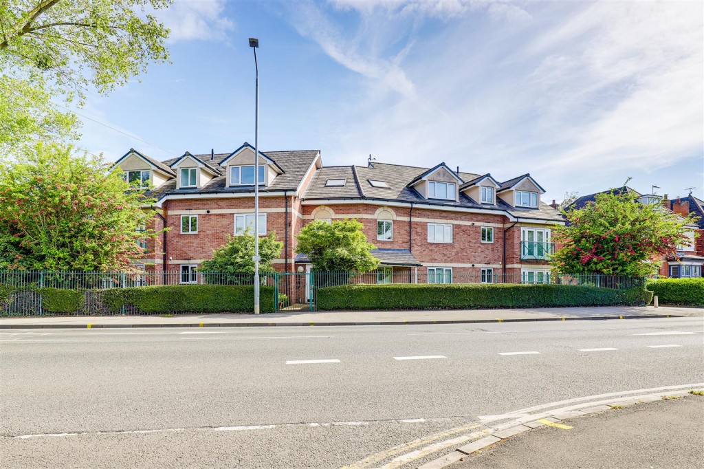 73 Radcliffe Road, West Bridgford, Nottingham, NG2 5HE