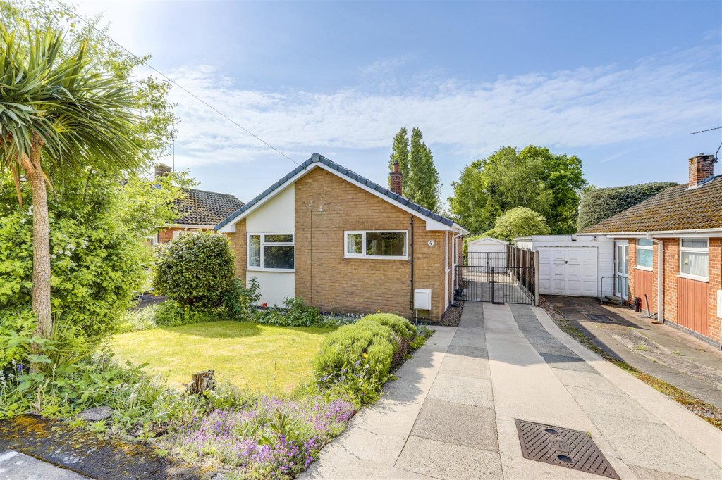 Vicarage Avenue, Ilkeston, Derbyshire, DE7 8QN