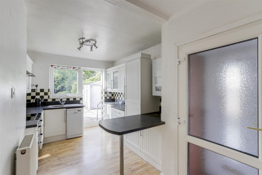Vicarage Avenue, Ilkeston, Derbyshire, DE7 8QN