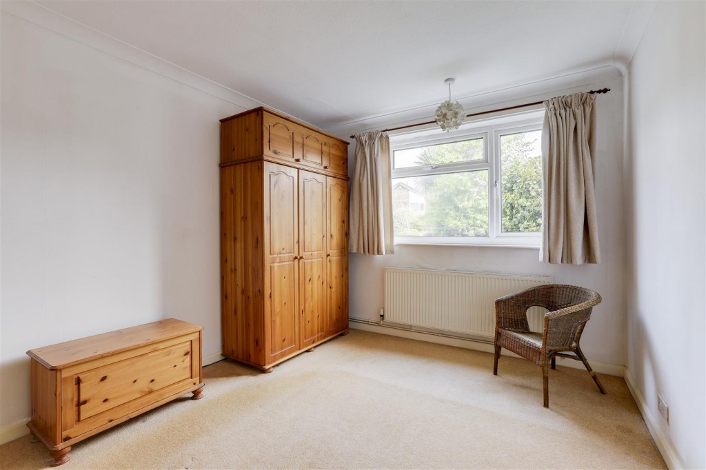 Vicarage Avenue, Ilkeston, Derbyshire, DE7 8QN