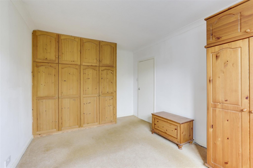 Vicarage Avenue, Ilkeston, Derbyshire, DE7 8QN