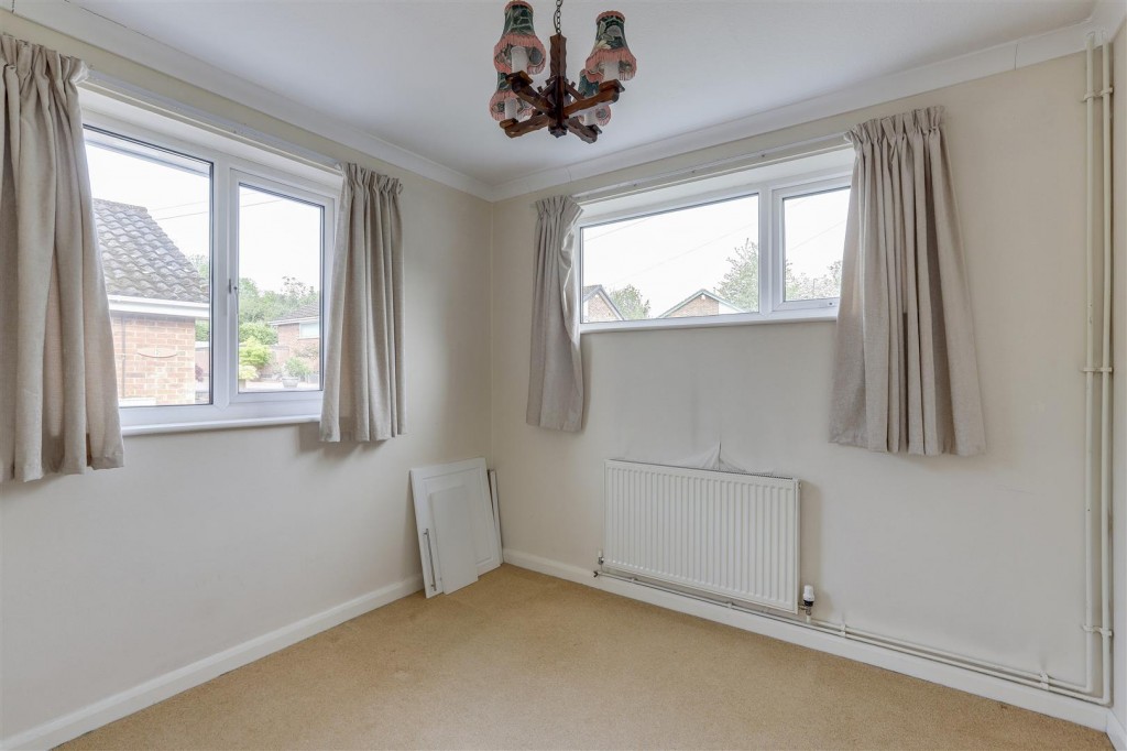 Vicarage Avenue, Ilkeston, Derbyshire, DE7 8QN