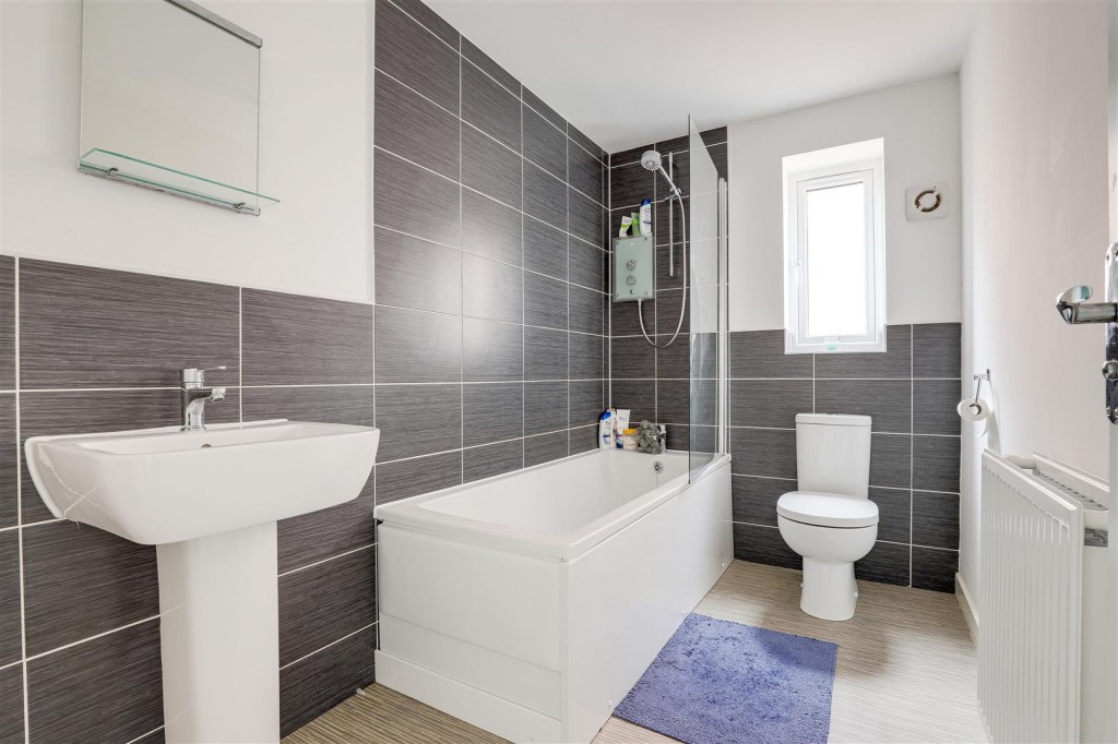Brambling Road, Burton Joyce, Nottinghamshire, NG14 5JB