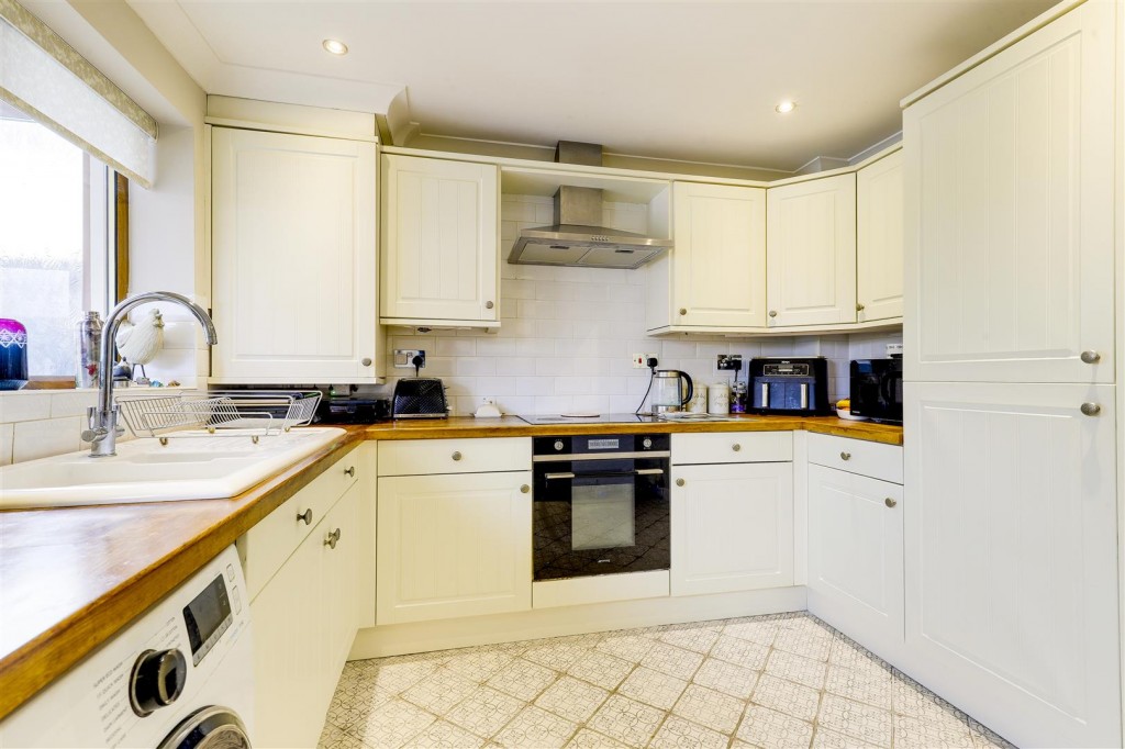 Conway Road, Carlton, Nottinghamshire, NG4 2PU