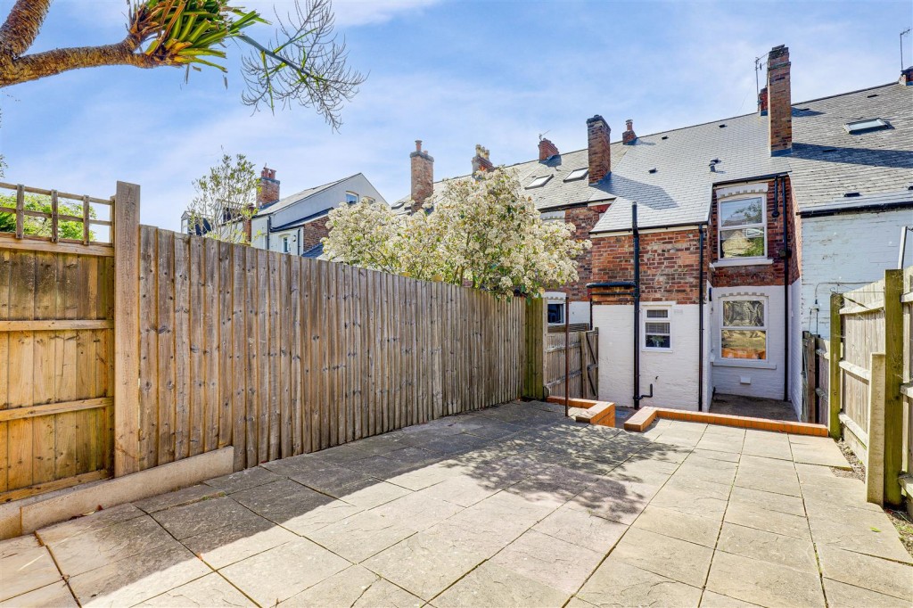 Church Drive, Carrington, Nottinghamshire, NG5 2BA