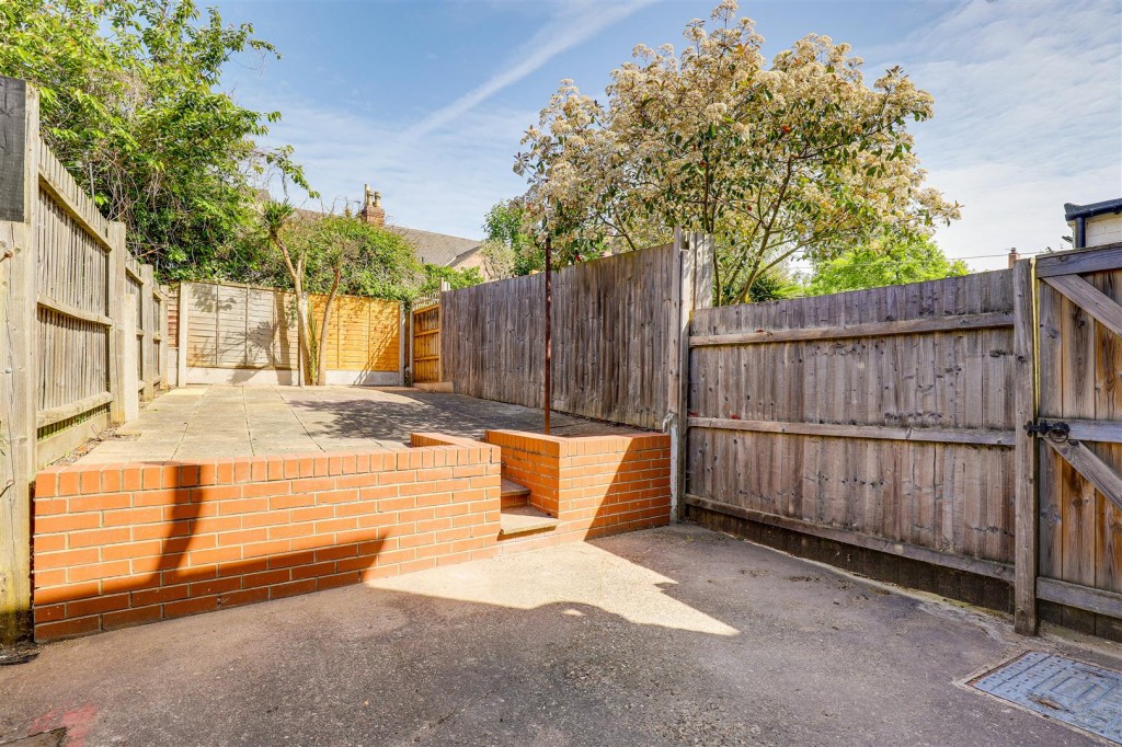 Church Drive, Carrington, Nottinghamshire, NG5 2BA